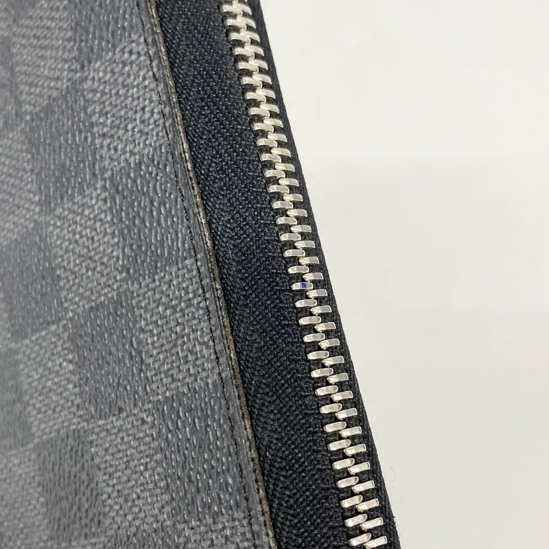 【6he4779-k】ルイヴィトン 長財布 ダミエ・グラフィット ジッピーオーガナイザー N63077 ブラック【中古】メンズ