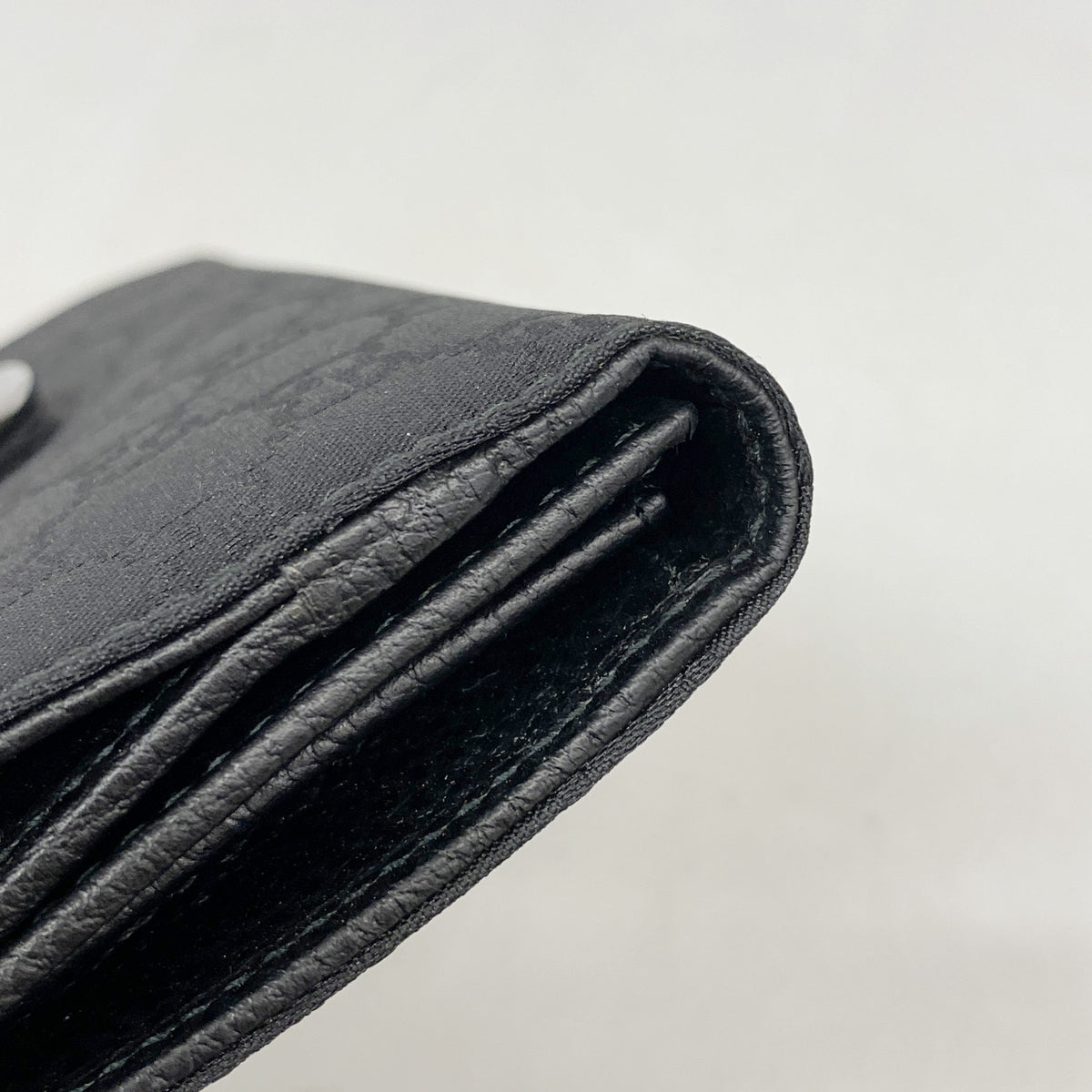【6he4797-k】グッチ 長財布 GGナイロン 231835 ナイロン ブラック シルバー金具【中古】レディース
