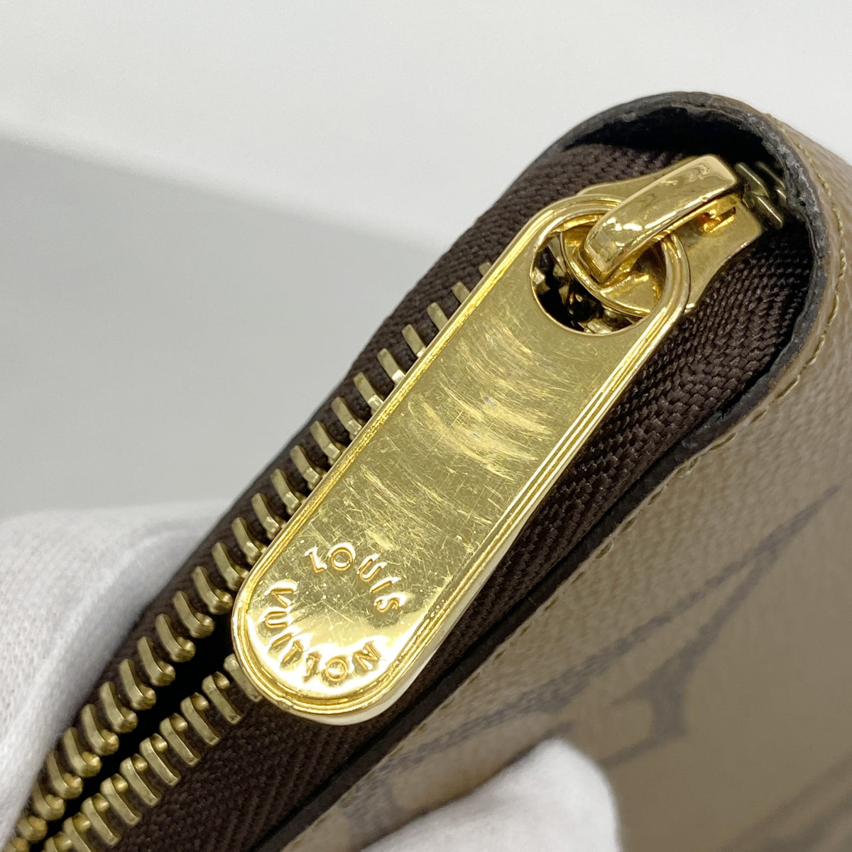 【6he4823】ルイヴィトン 長財布 モノグラム･ジャイアントリバース ジッピーウォレット M69353 ブラウン【中古】レディース