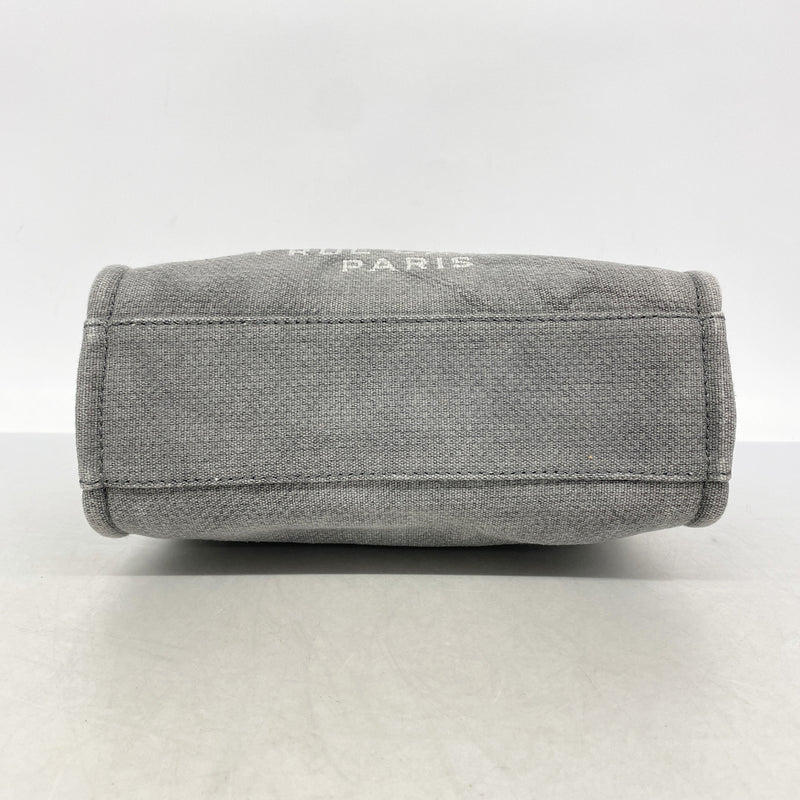 【6he4829】シャネル チェーントート ドーヴィル キャンバス グレー シルバー金具【中古】レディース