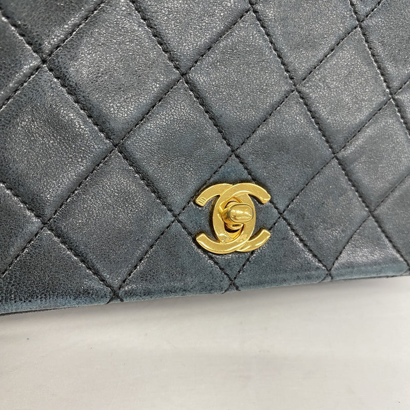 【6he4844】シャネル ショルダーバッグ ミニマトラッセ チェーンショルダー ラムスキン ブラック ゴールド金具【中古】レディース