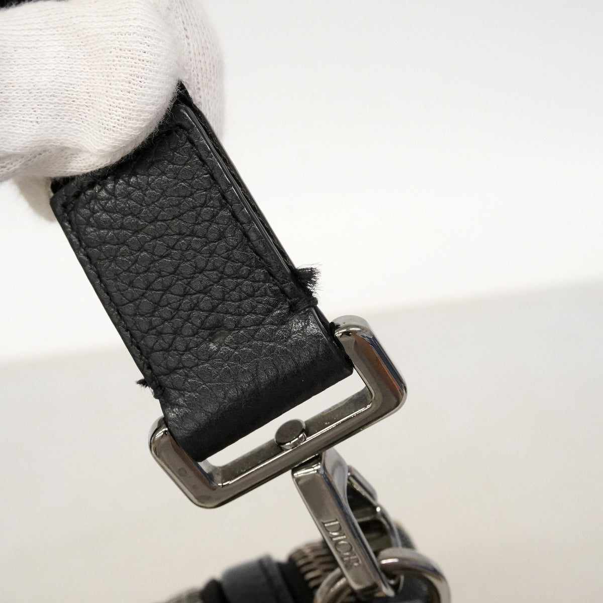 【6he4855】クリスチャンディオール ショルダーバッグ キャンバス ブラック シルバー金具【中古】レディース