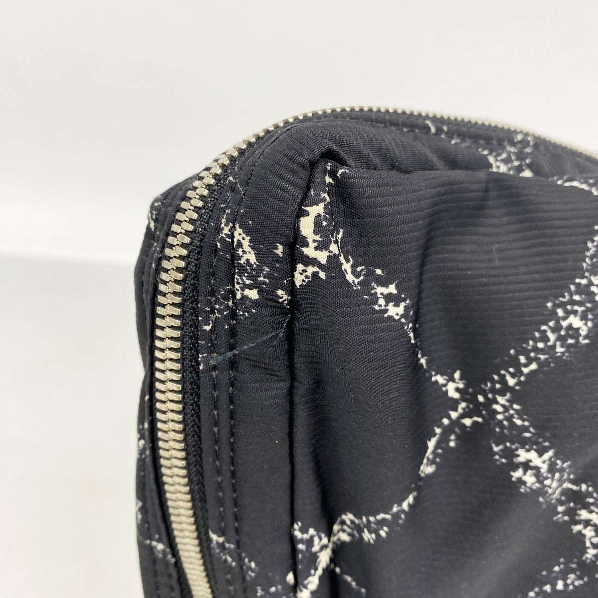 【6he4874】シャネル ブリーフケース 旧トラベル ナイロン ブラック シルバー金具【中古】レディース