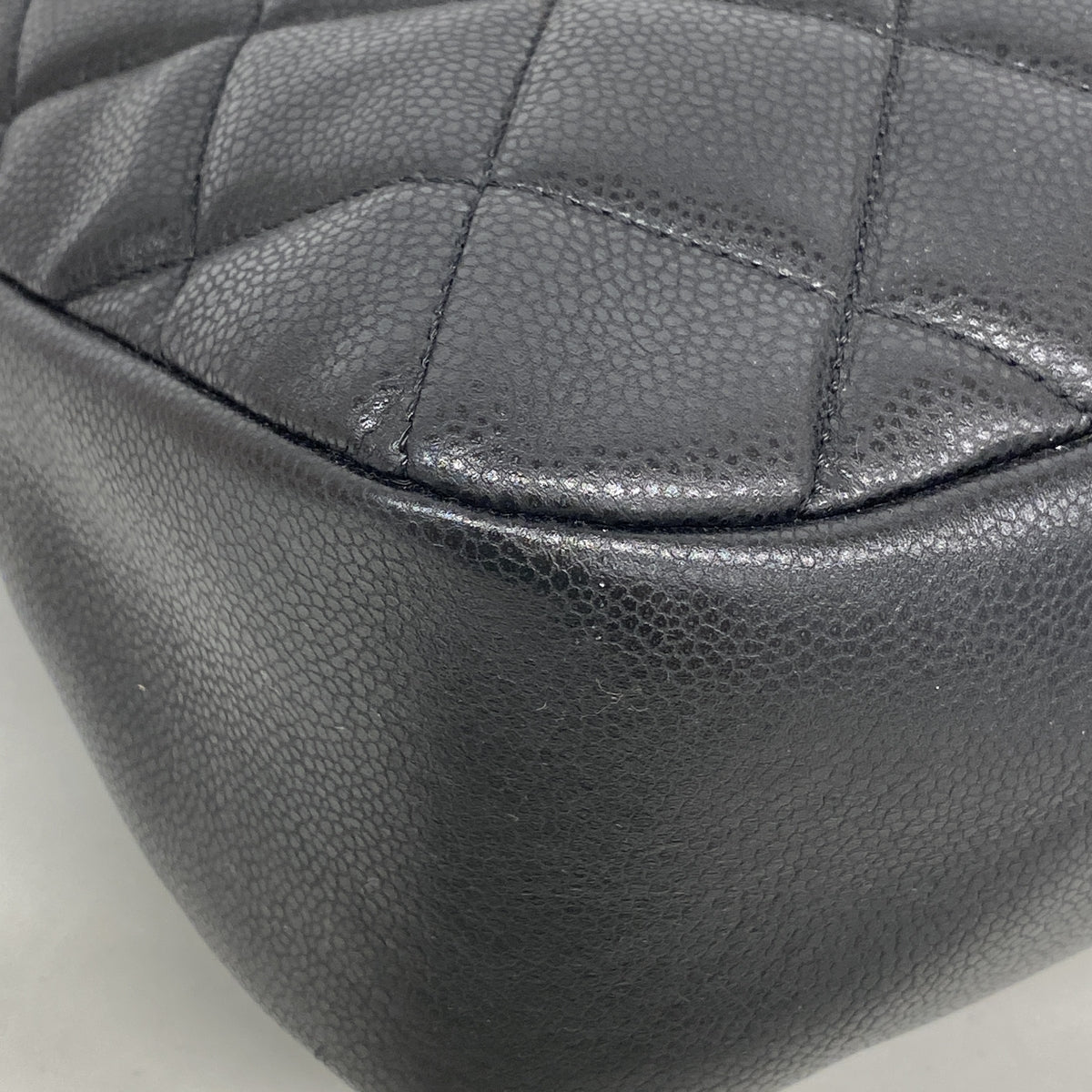 【6he4895】シャネル チェーントート マトラッセ キャビアスキン ブラック シルバー金具【中古】レディース