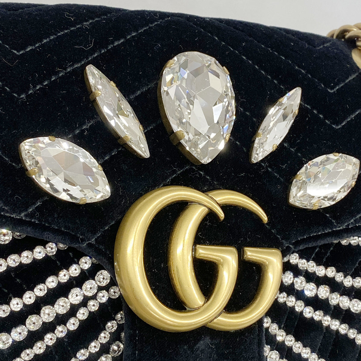 【6he4906】グッチ ショルダーバッグ GGマーモント 443497 ベロア ブラック ゴールド金具【中古】レディース