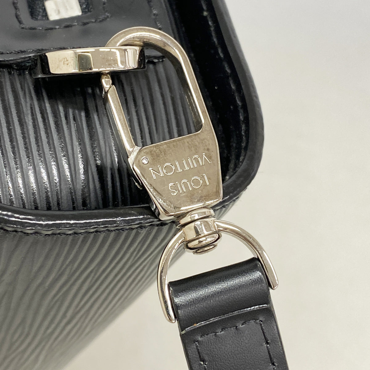 【6he4931】ルイヴィトン クラッチバッグ エピ オシュ M59362 ノワール【中古】メンズ