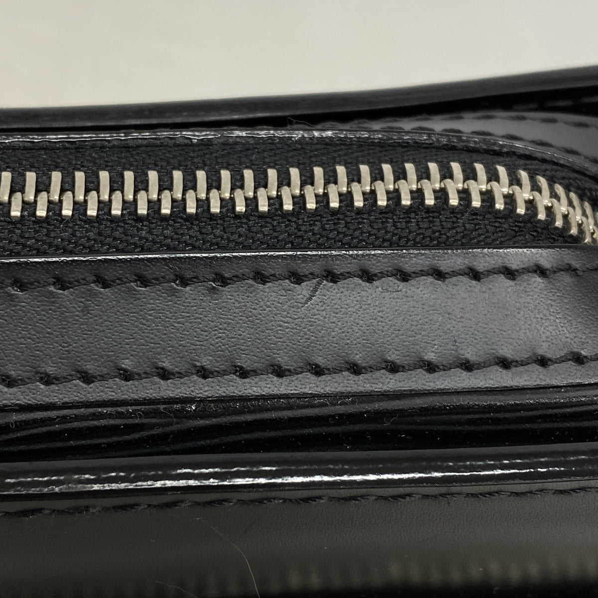 【6he4931】ルイヴィトン クラッチバッグ エピ オシュ M59362 ノワール【中古】メンズ