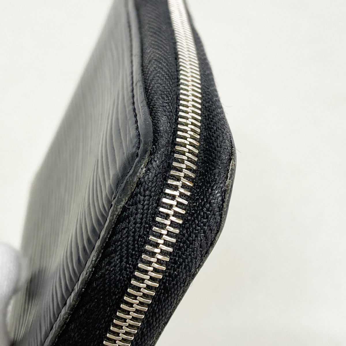 【6he4933】ルイヴィトン コインケース エピ ジッピーコインパース M60152 ノワール【中古】メンズ レディース ユニセックス
