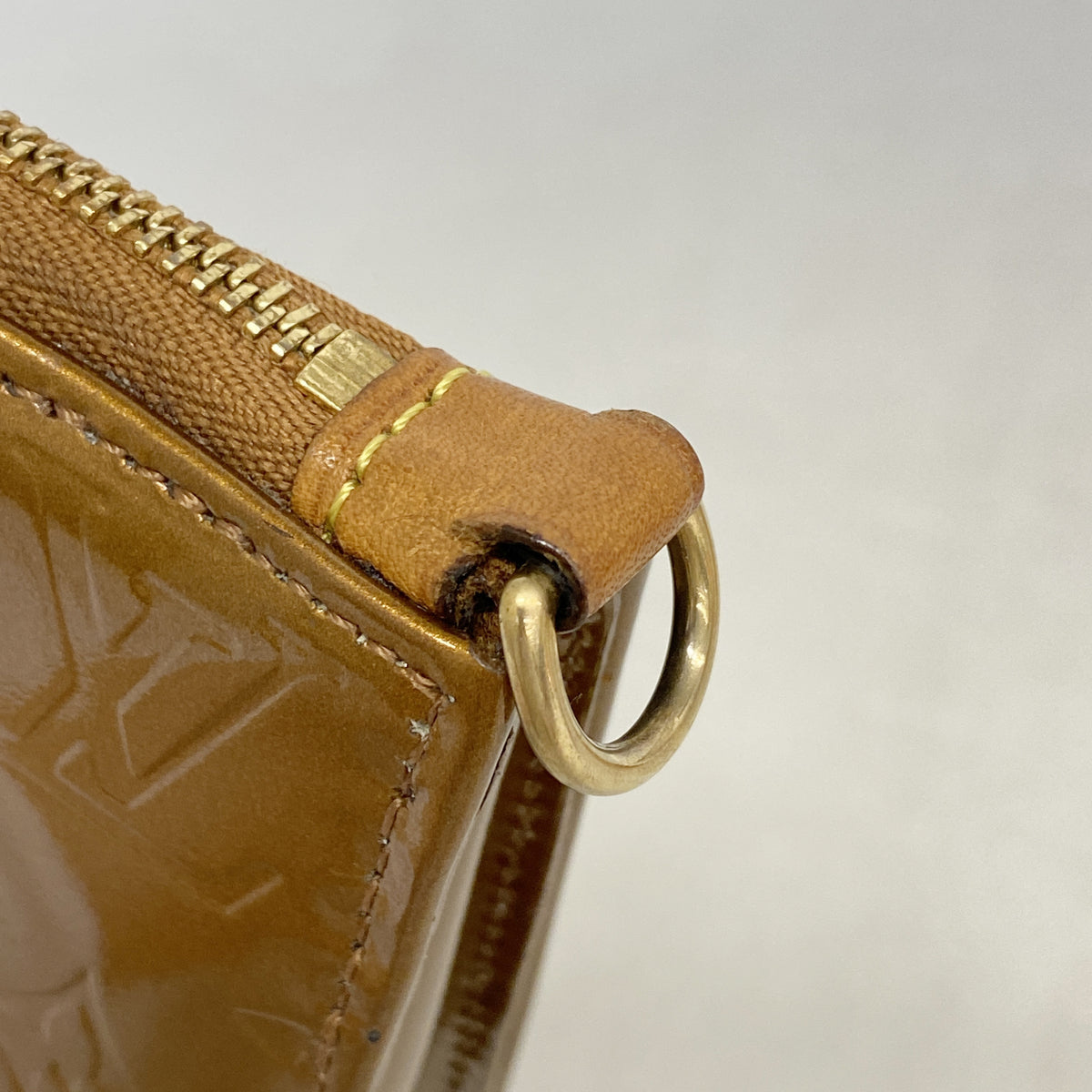 【6he4947】ルイヴィトン ポーチ ヴェルニ レキシントン M91133 ブロンズ【中古】レディース
