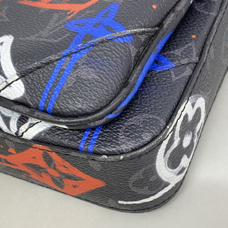 【6he4950】ルイヴィトン ショルダーバッグ モノグラム・エクリプス トリオメッセンジャー M21396 ブラック【中古】メンズ