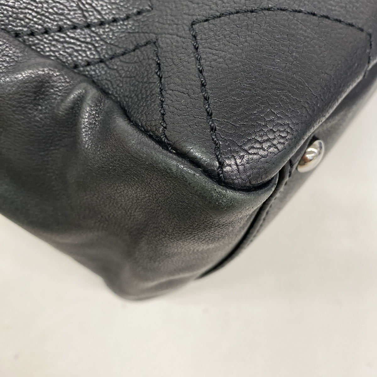 【6he4956】シャネル ショルダーバッグ マトラッセ Wチェーン レザー ブラック シルバー金具【中古】レディース