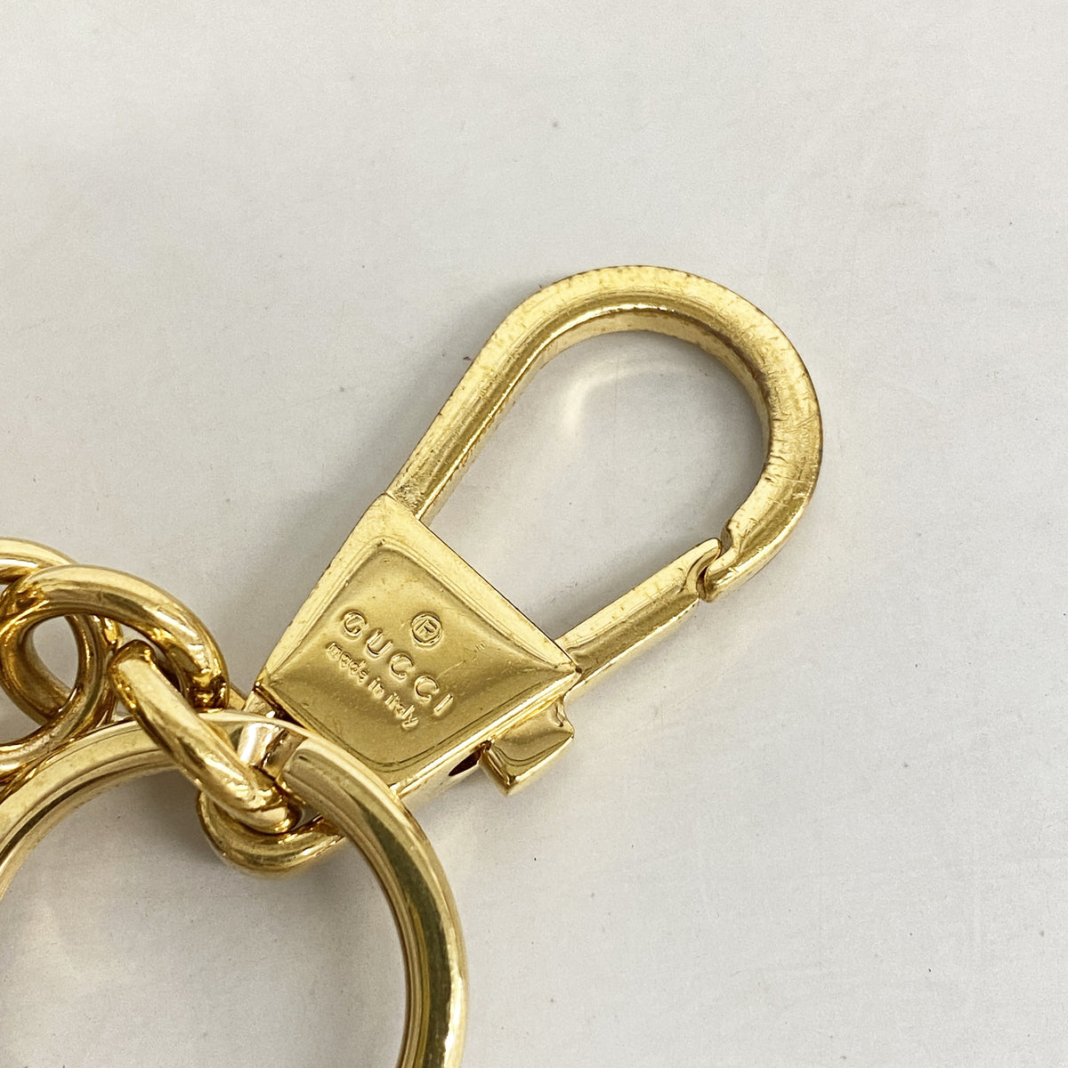 【6he4983-k】グッチ キーホルダー・チャーム GGスプリーム 751614 PVC ブラウン ゴールド金具【中古】メンズ レディース ユニセックス