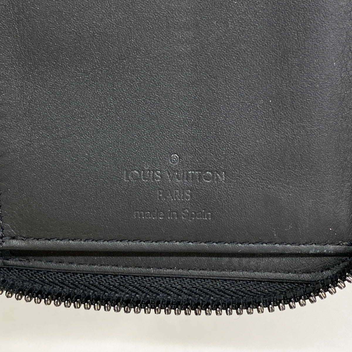 【6he4987-k】ルイヴィトン 長財布 モノグラム･シャドウ ジッピーウォレットヴェルティカル M62902 ブラック【中古】メンズ