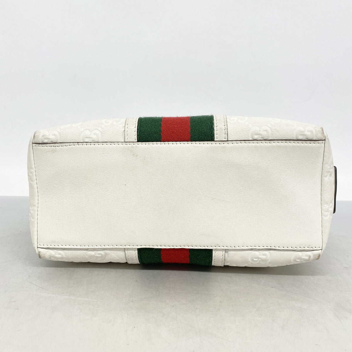 【6he5015-k】グッチ ポーチ シェリーライン グッチシマ 256637 レザー ホワイト シルバー金具【中古】レディース