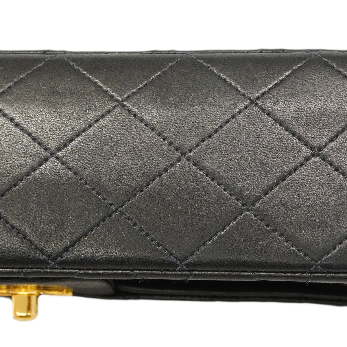【6he5030-h】シャネル ショルダーバッグ マトラッセ Wフラップ Wチェーン ラムスキン ブラック ゴールド金具【中古】レディース