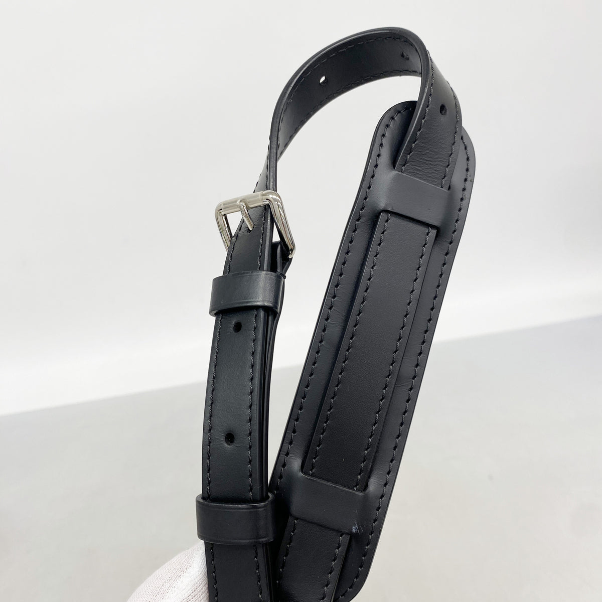 【6he5041-k】ルイヴィトン ショルダーバッグ ダミエ・グラフィット ダヌーブPM NM N40239 ブラック【中古】メンズ