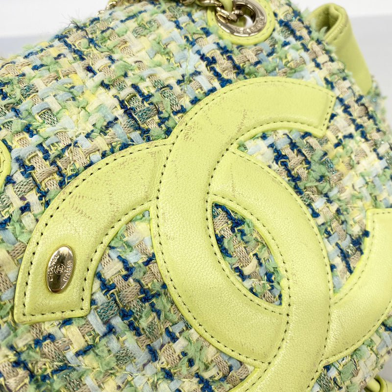 【6he5043-k】シャネル リュック・デイパック チェーンショルダー ツイード グリーン シャンパンゴールド金具【中古】レディース