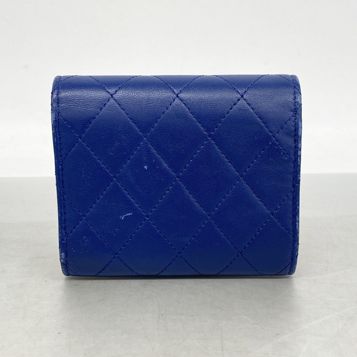 【6he5049-k】シャネル 三つ折り財布 マトラッセ ラムスキン ブルー シルバー金具【中古】レディース