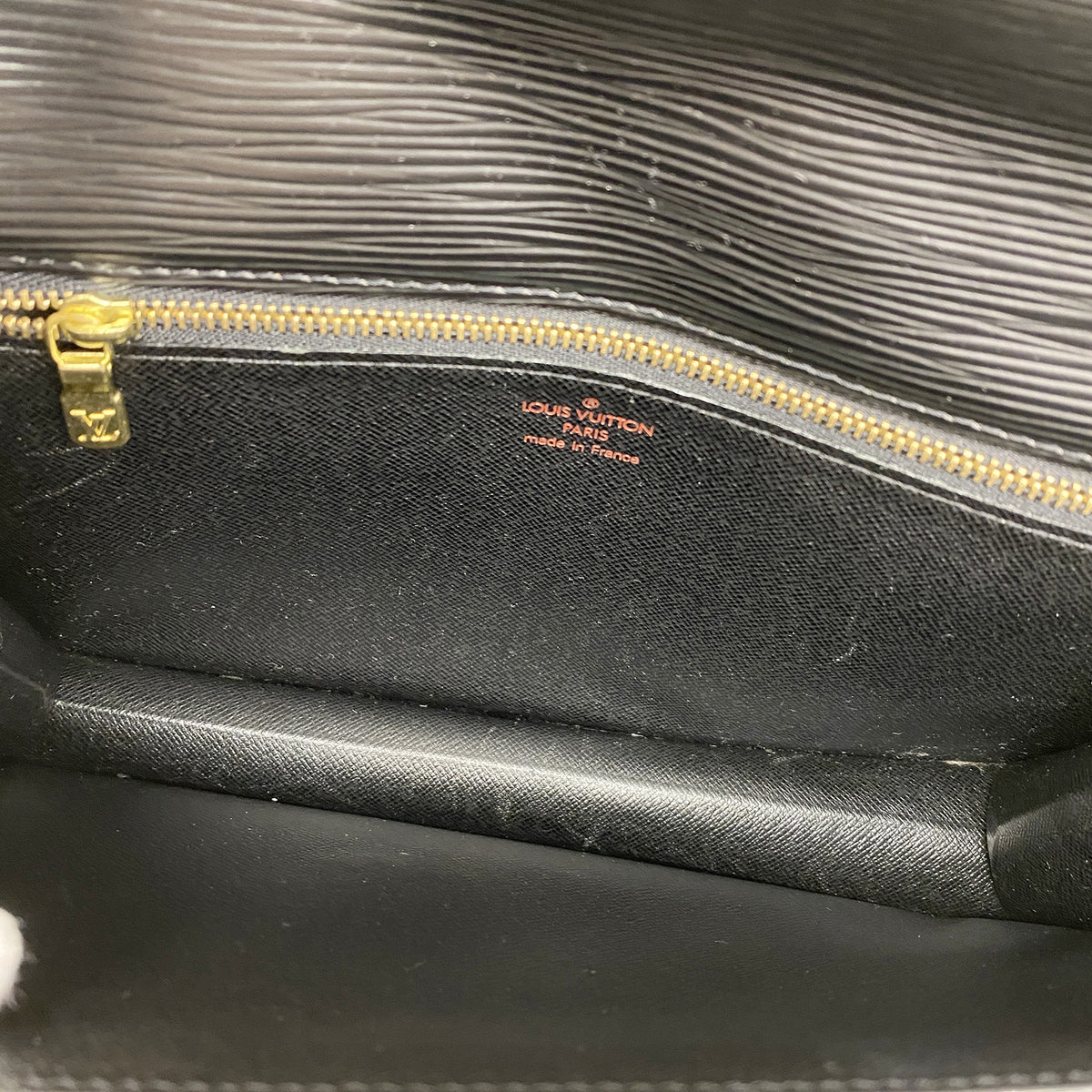 【6he5059】ルイヴィトン クラッチバッグ エピ ポシェットセリエドラゴンヌ M52612 ノワール【中古】メンズ