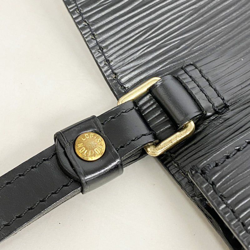 【6he5059】ルイヴィトン クラッチバッグ エピ ポシェットセリエドラゴンヌ M52612 ノワール【中古】メンズ