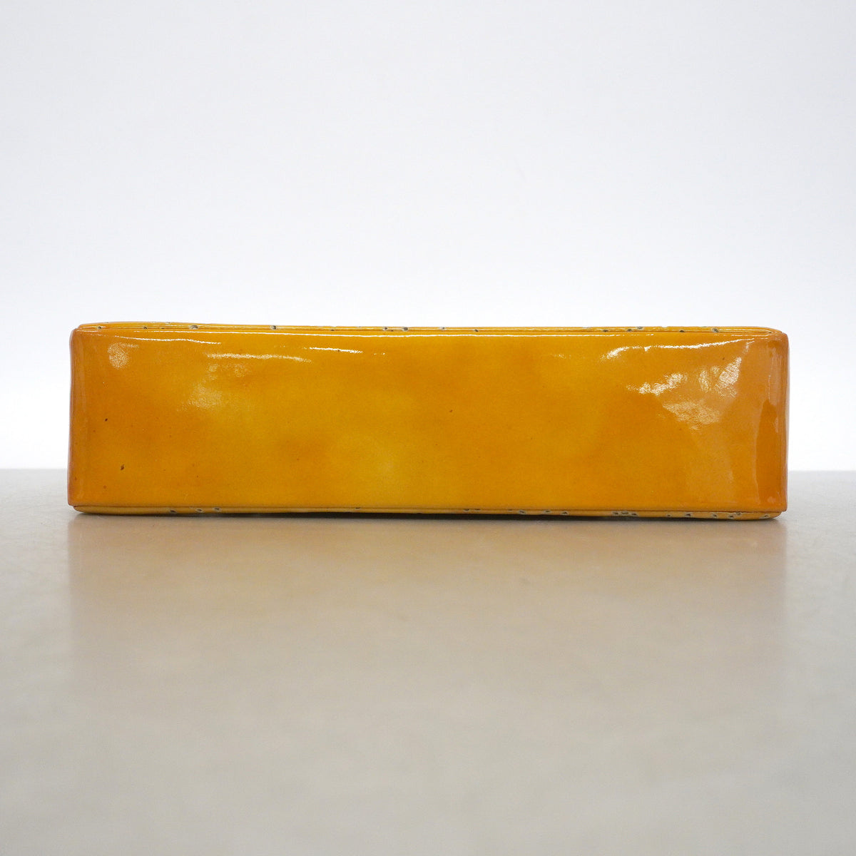 【6he5073】シャネル ショルダーバッグ Wチェーン パンチング パテントレザー イエロー ゴールド金具【中古】レディース