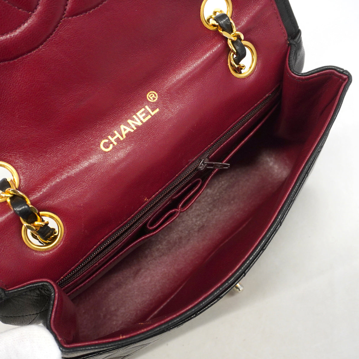 【6he5101-k】シャネル ショルダーバッグ マトラッセ Wチェーン ラムスキン ブラック ゴールド金具【中古】レディース