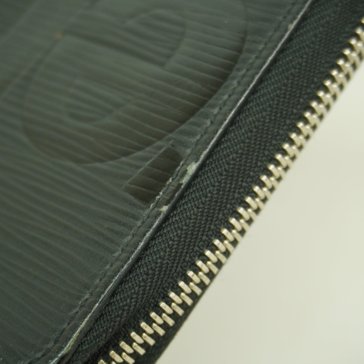 【6he5208】ルイヴィトン 長財布 エピ シュプリームコラボ ジッピーオーガナイザー M67723 ノワール【中古】メンズ