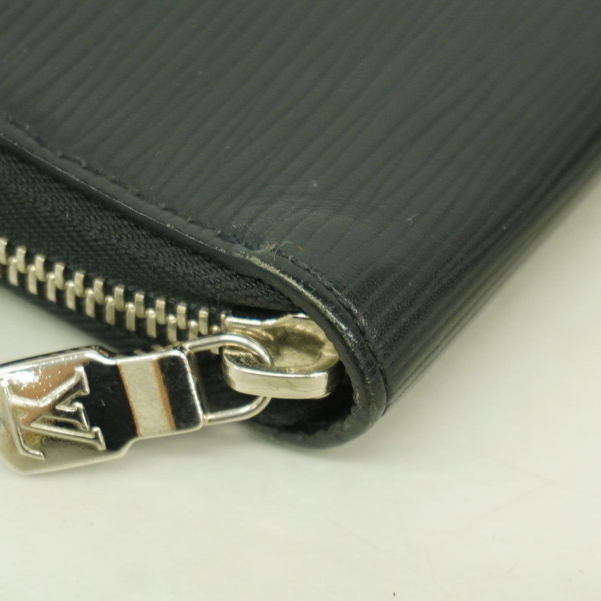 【6he5208】ルイヴィトン 長財布 エピ シュプリームコラボ ジッピーオーガナイザー M67723 ノワール【中古】メンズ