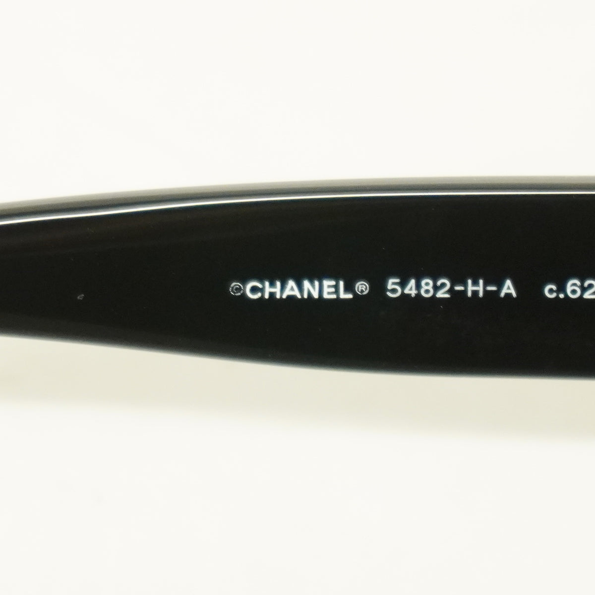 【6he5210】シャネル サングラス 5482-H-A プラスチック ブラック シャンパンゴールド金具【中古】レディース