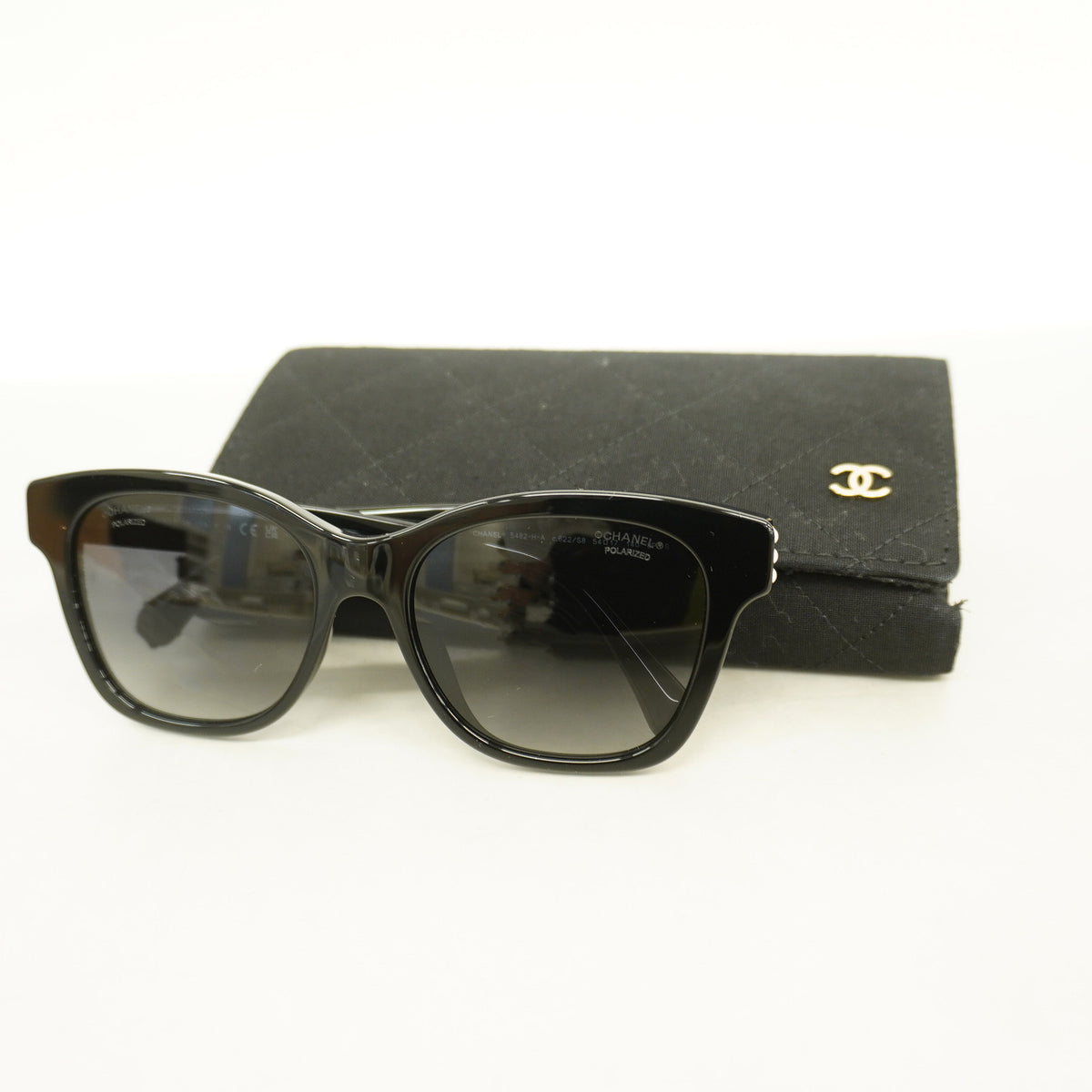 【6he5210】シャネル サングラス 5482-H-A プラスチック ブラック シャンパンゴールド金具【中古】レディース