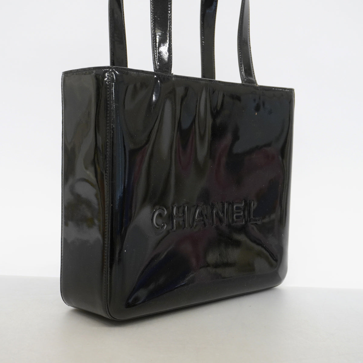 【6he5212】シャネル トートバッグ パテントレザー ブラック ゴールド金具【中古】レディース