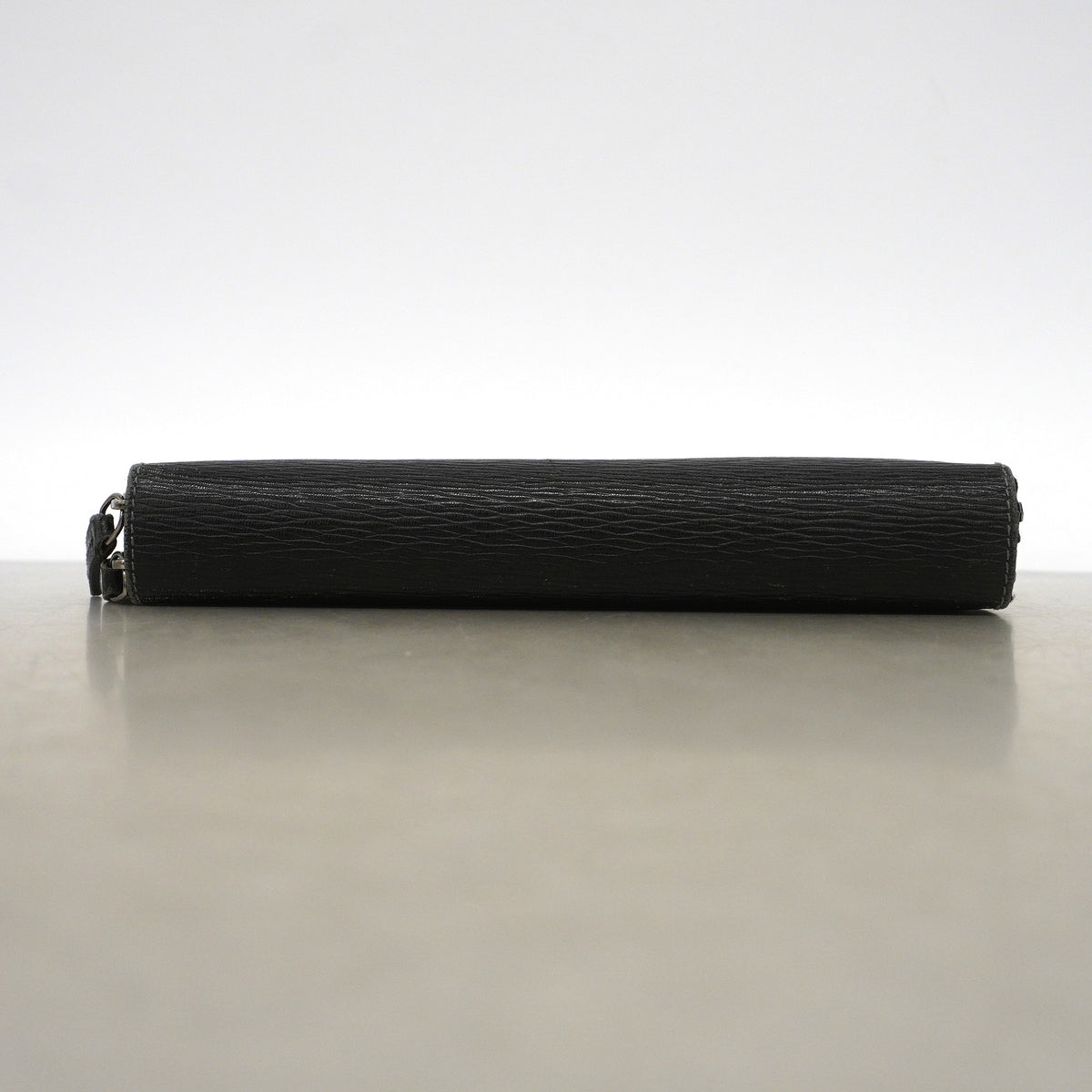【6he5239】サルヴァトーレフェラガモ 長財布 レザー ブラック シルバー金具【中古】メンズ