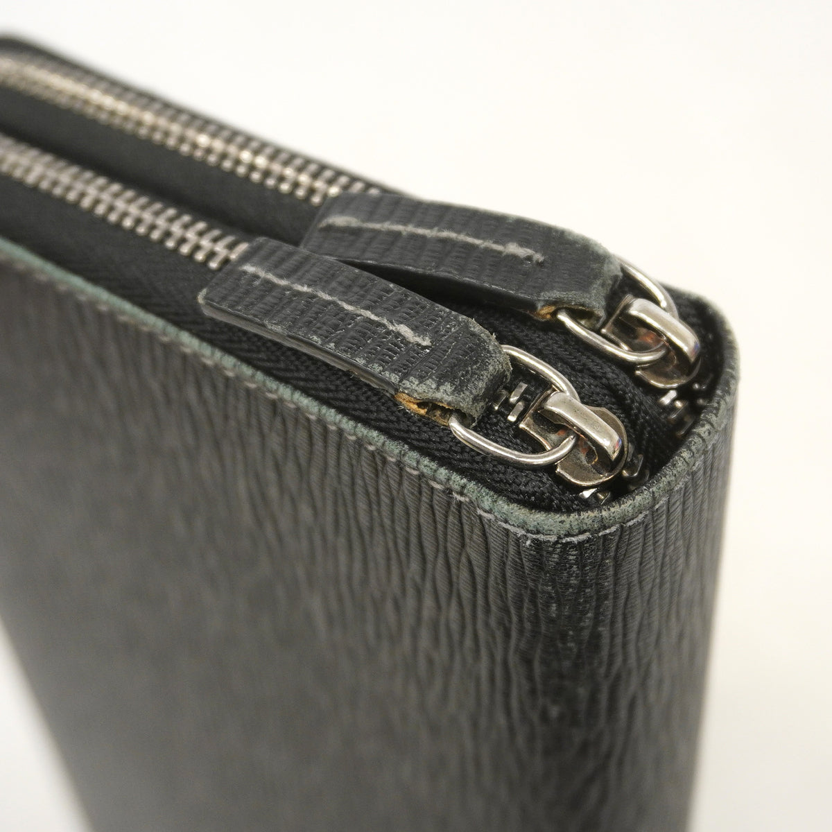 【6he5239】サルヴァトーレフェラガモ 長財布 レザー ブラック シルバー金具【中古】メンズ