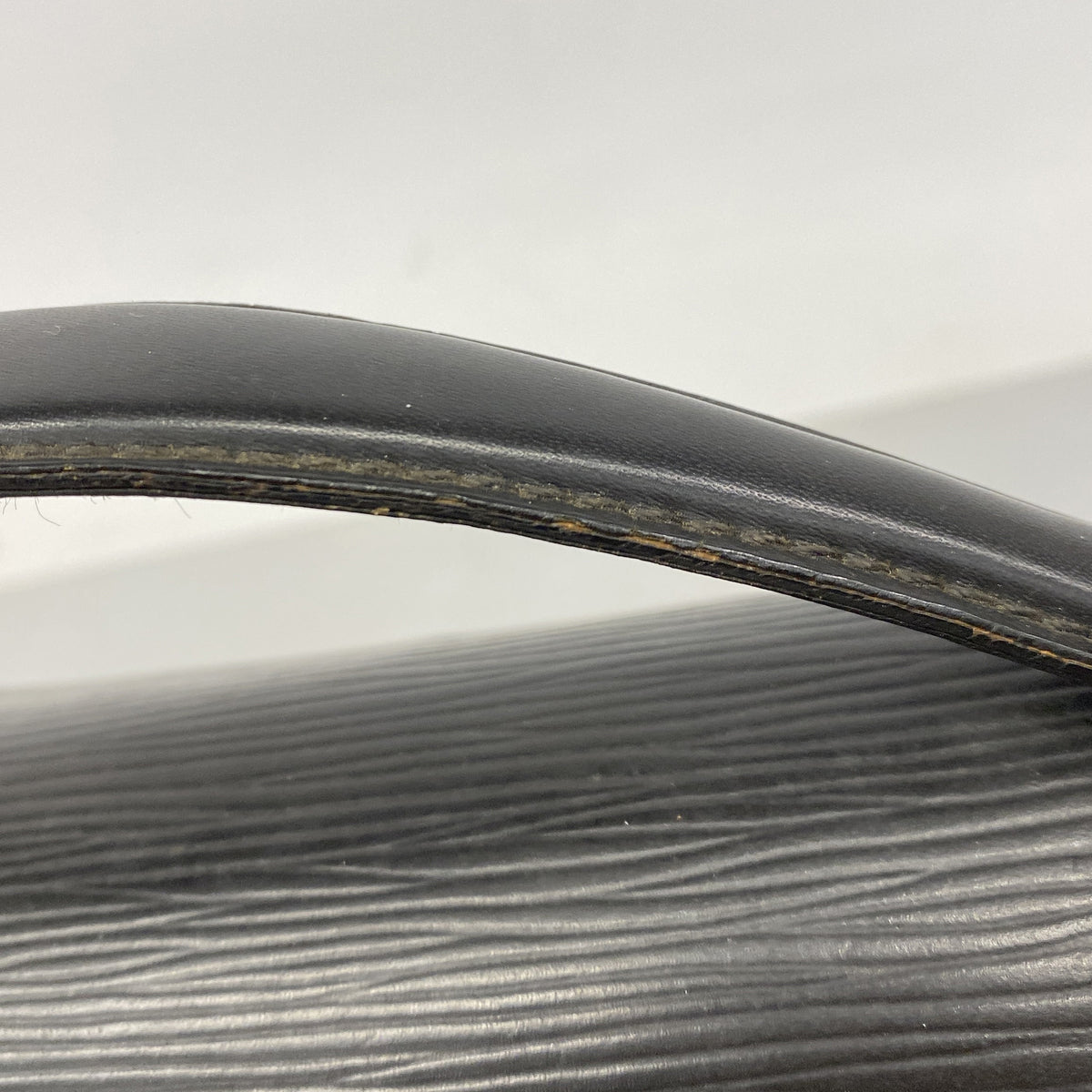 【6he5250】ルイヴィトン ハンドバッグ エピ モンソー 28 M52122 ノワール 2wayバッグ【中古】レディース