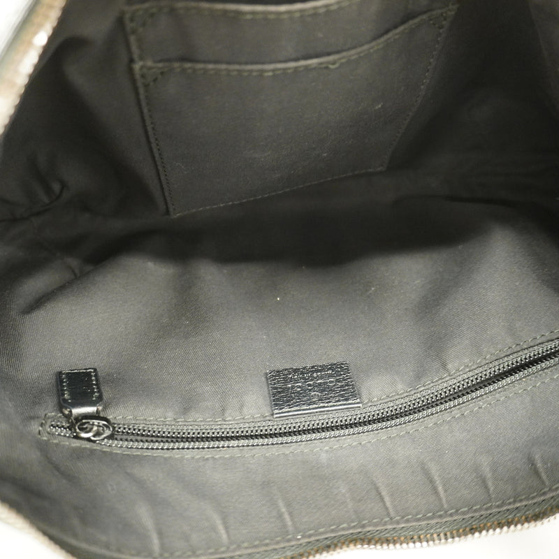 【6he5281-k】グッチ ショルダーバッグ GGキャンバス 181092 キャンバス ブラック シルバー金具【中古】レディース