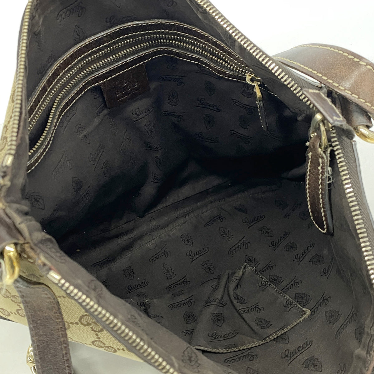【6he5298-k】グッチ ショルダーバッグ GGキャンバス 232967 キャンバス ベージュ シルバー金具【中古】レディース