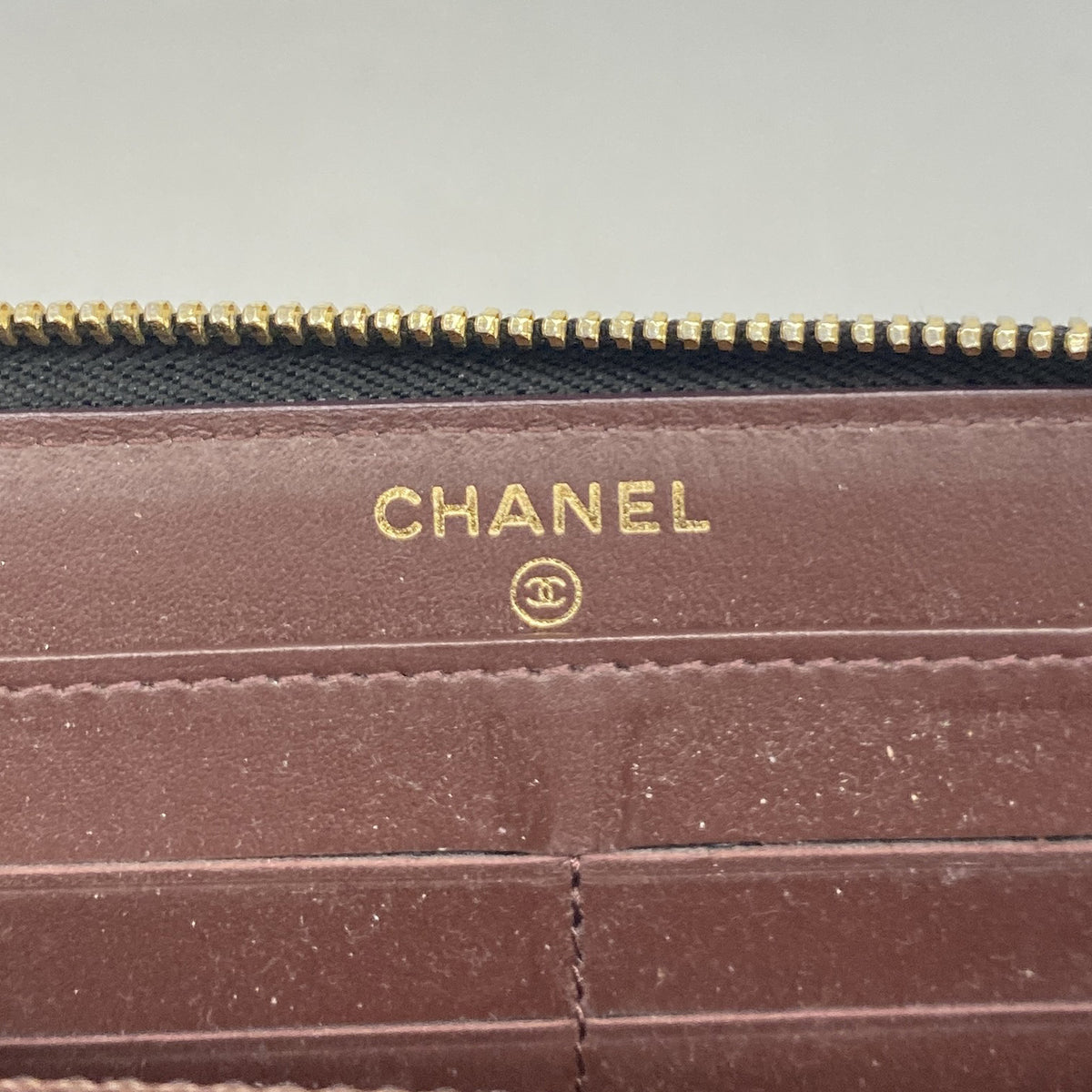 【6he5300-k】シャネル 長財布 マトラッセ キャビアスキン ブラック ゴールド金具【中古】レディース