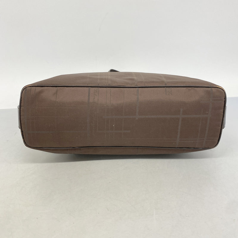 【6he5307】サルヴァトーレフェラガモ ショルダーバッグ ナイロン ダークブラウン シルバー金具【中古】レディース