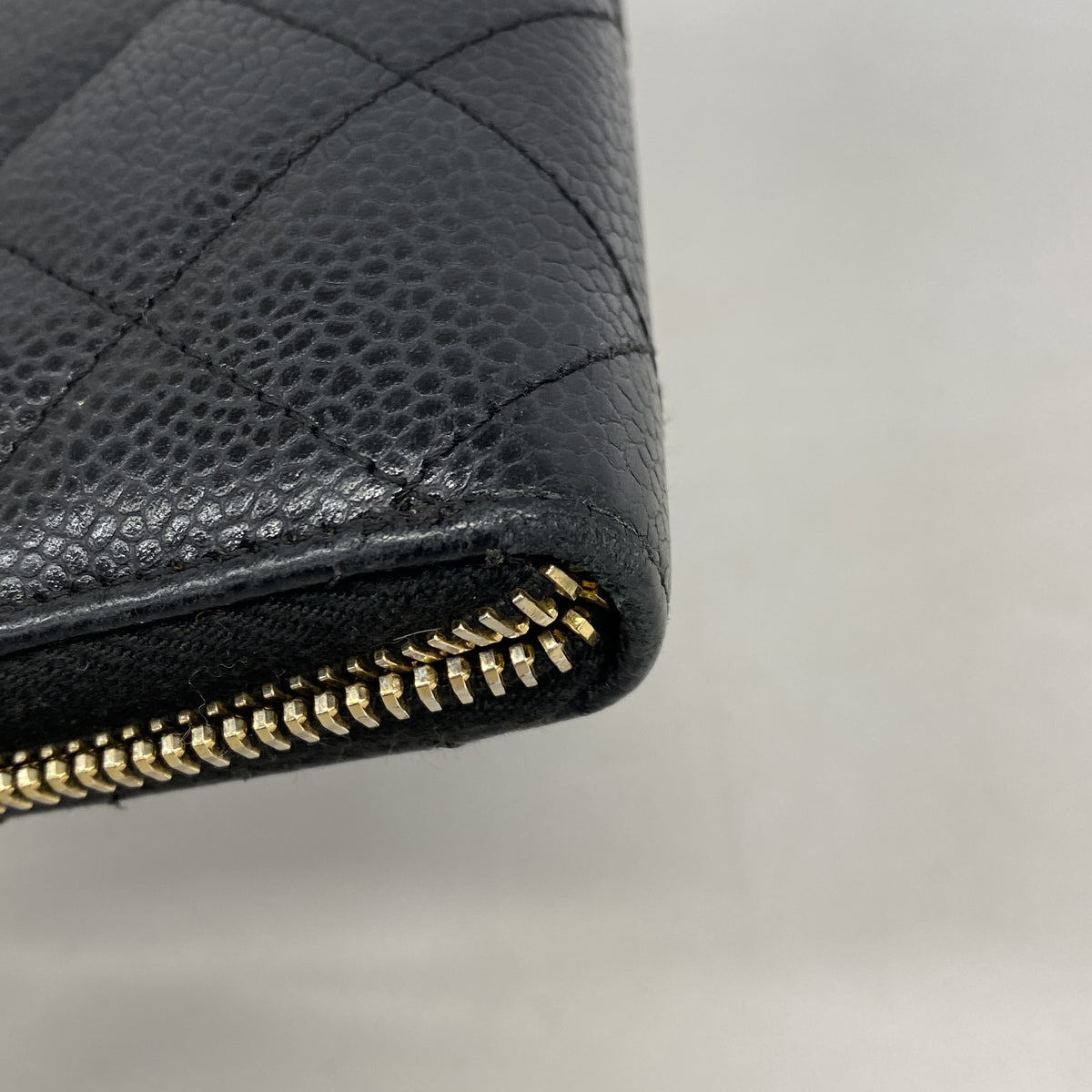 【6he5310】シャネル 長財布 マトラッセ キャビアスキン ブラック シャンパンゴールド金具【中古】レディース
