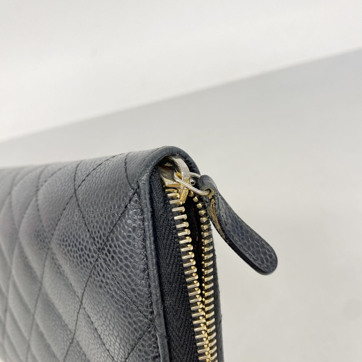【6he5310】シャネル 長財布 マトラッセ キャビアスキン ブラック シャンパンゴールド金具【中古】レディース