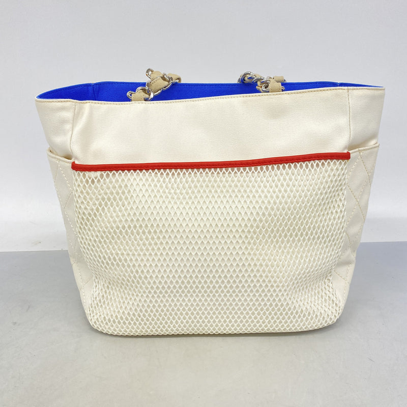 【6he5329-k】シャネル チェーントート No.5 キャンバス ホワイト マルチカラー シルバー金具【中古】レディース