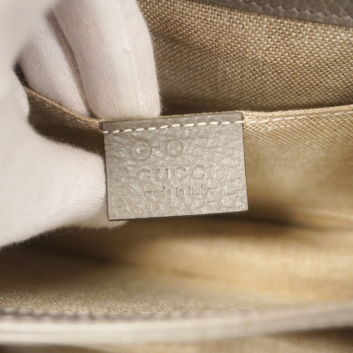 【6he5349】グッチ ショルダーバッグ インターロッキングG 510304 レザー グレー シャンパンゴールド金具【中古】レディース