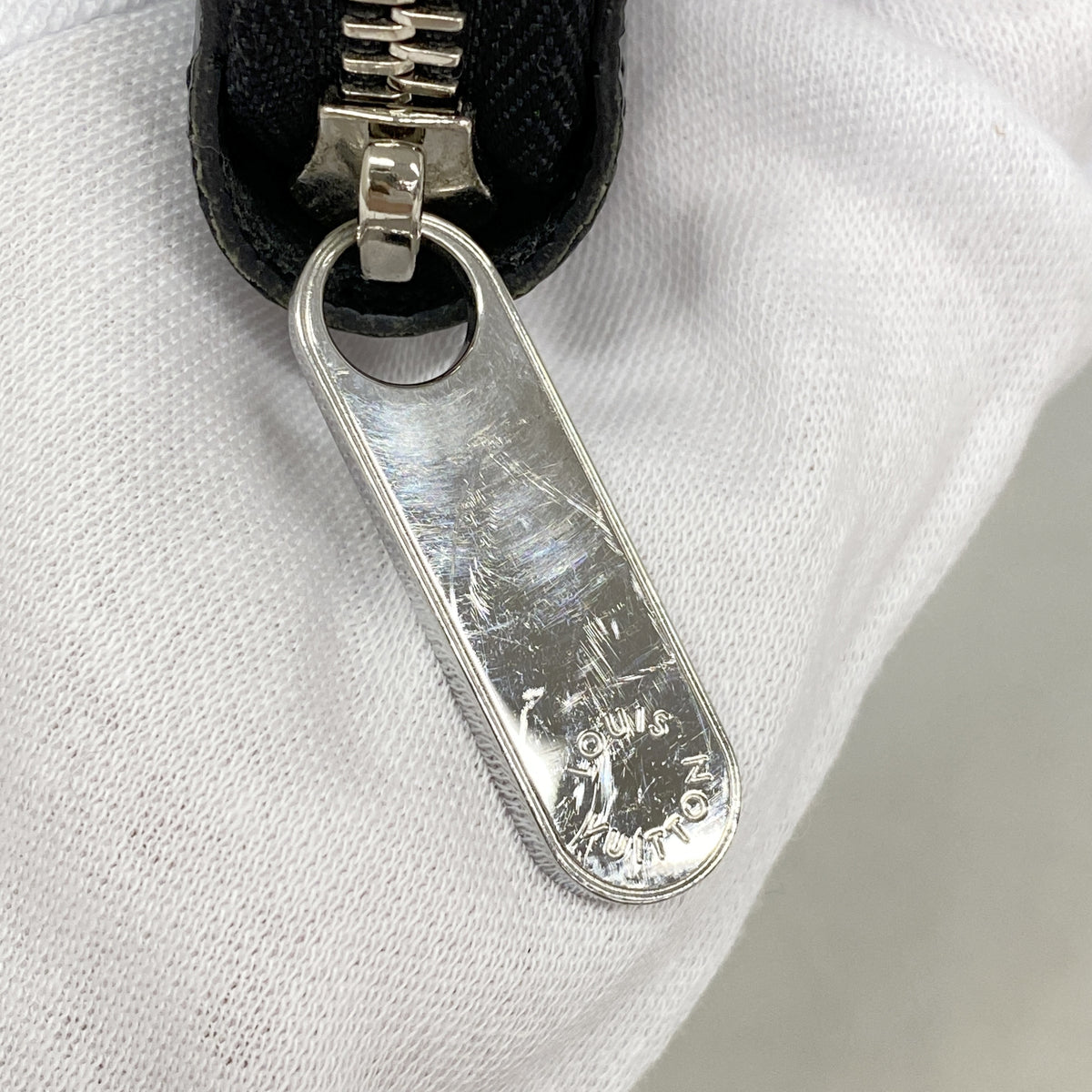 【6he5360】ルイヴィトン 長財布 エピ ジッピーウォレット M61857 ノワール【中古】メンズ レディース ユニセックス
