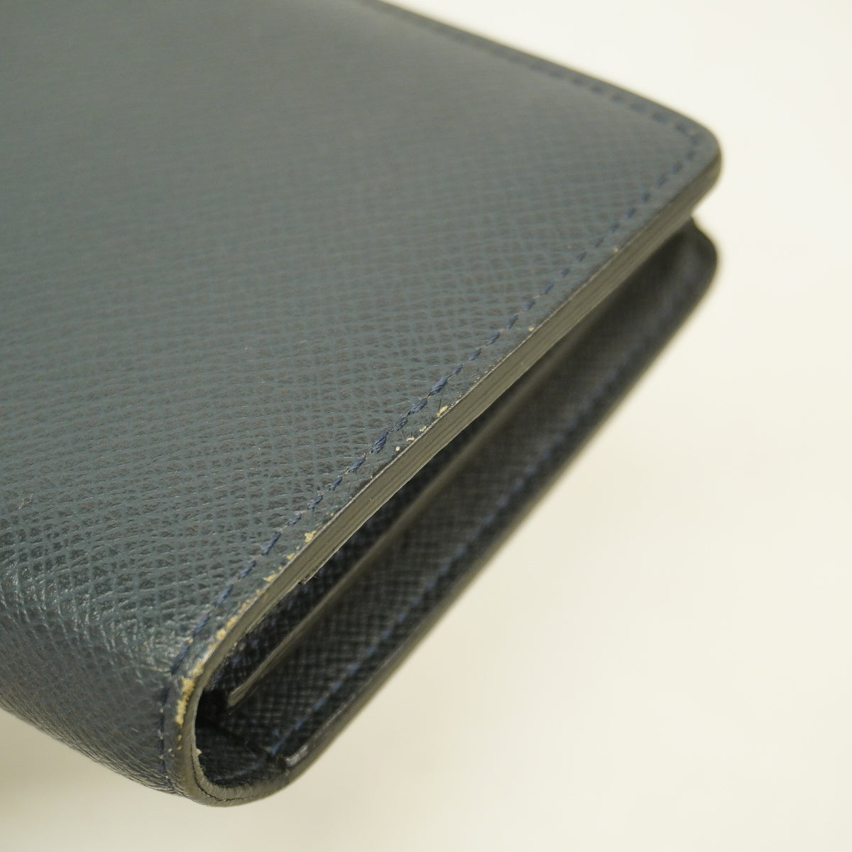 【6he5386】ルイヴィトン 長財布 タイガ ポルトフォイユ ブラザ M30502 ブルーマリーヌ【中古】メンズ
