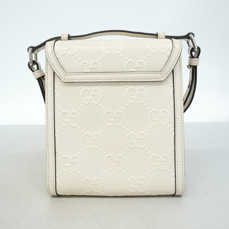【6he5430】グッチ ショルダーバッグ GGエンボス 625782 レザー ホワイト シルバー金具【中古】レディース