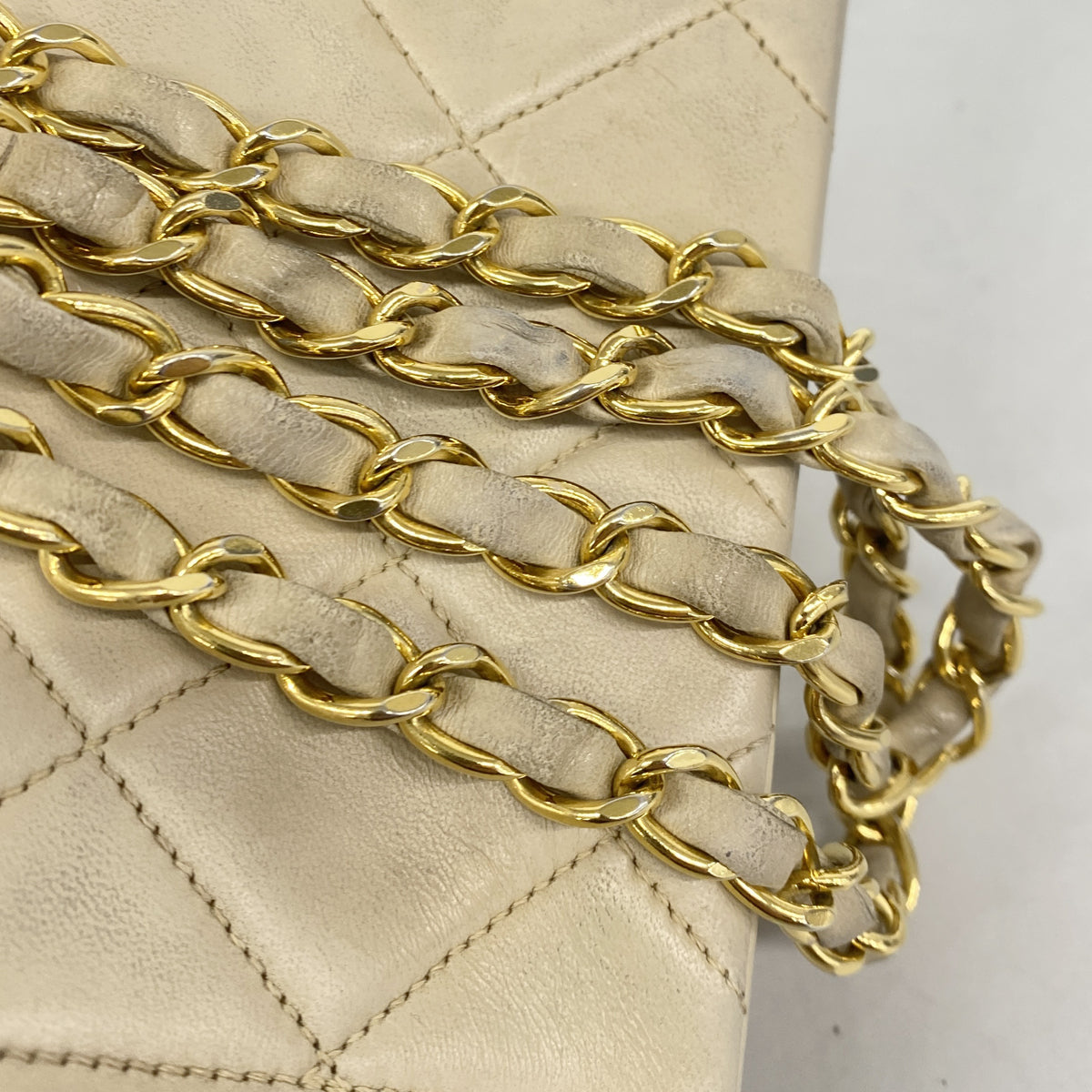 【6he5445】シャネル ショルダーバッグ ダイアナ チェーンショルダー ラムスキン ベージュ ゴールド金具【中古】レディース