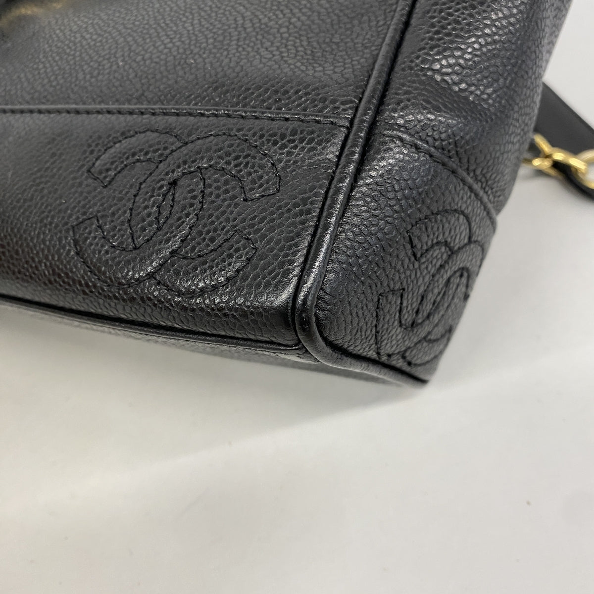 【6he5446】シャネル ショルダーバッグ トリプルココ キャビアスキン ブラック ゴールド金具【中古】レディース