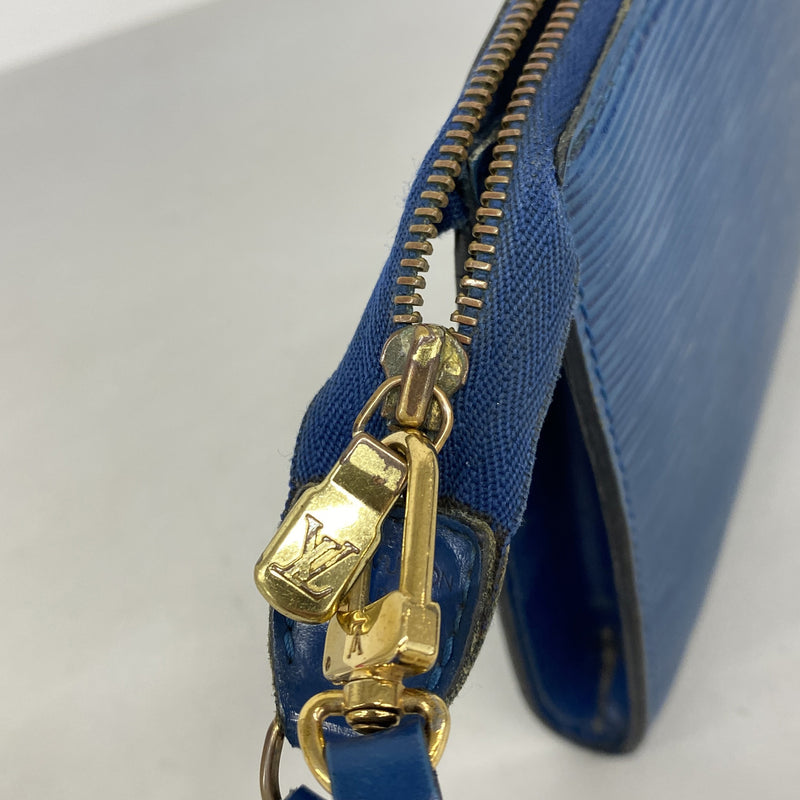 【6he5449】ルイヴィトン ポーチ エピ ポシェットアクセソワール M52945 トレドブルー【中古】レディース