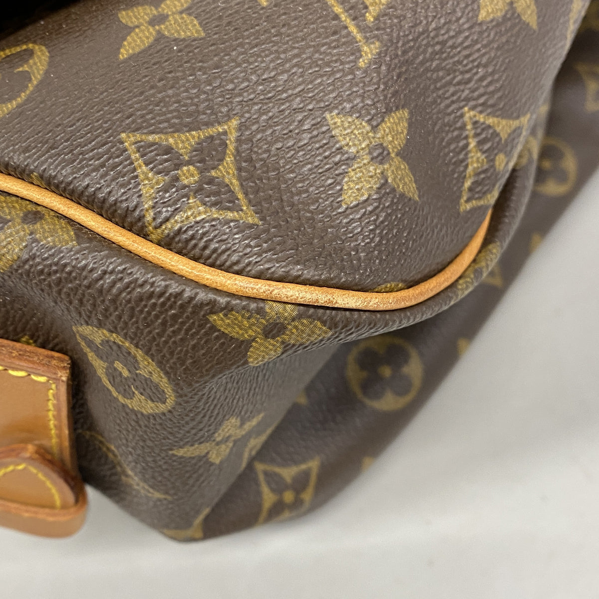 【6he5466】ルイヴィトン ショルダーバッグ モノグラム ソミュール35 M42254 ブラウン【中古】レディース