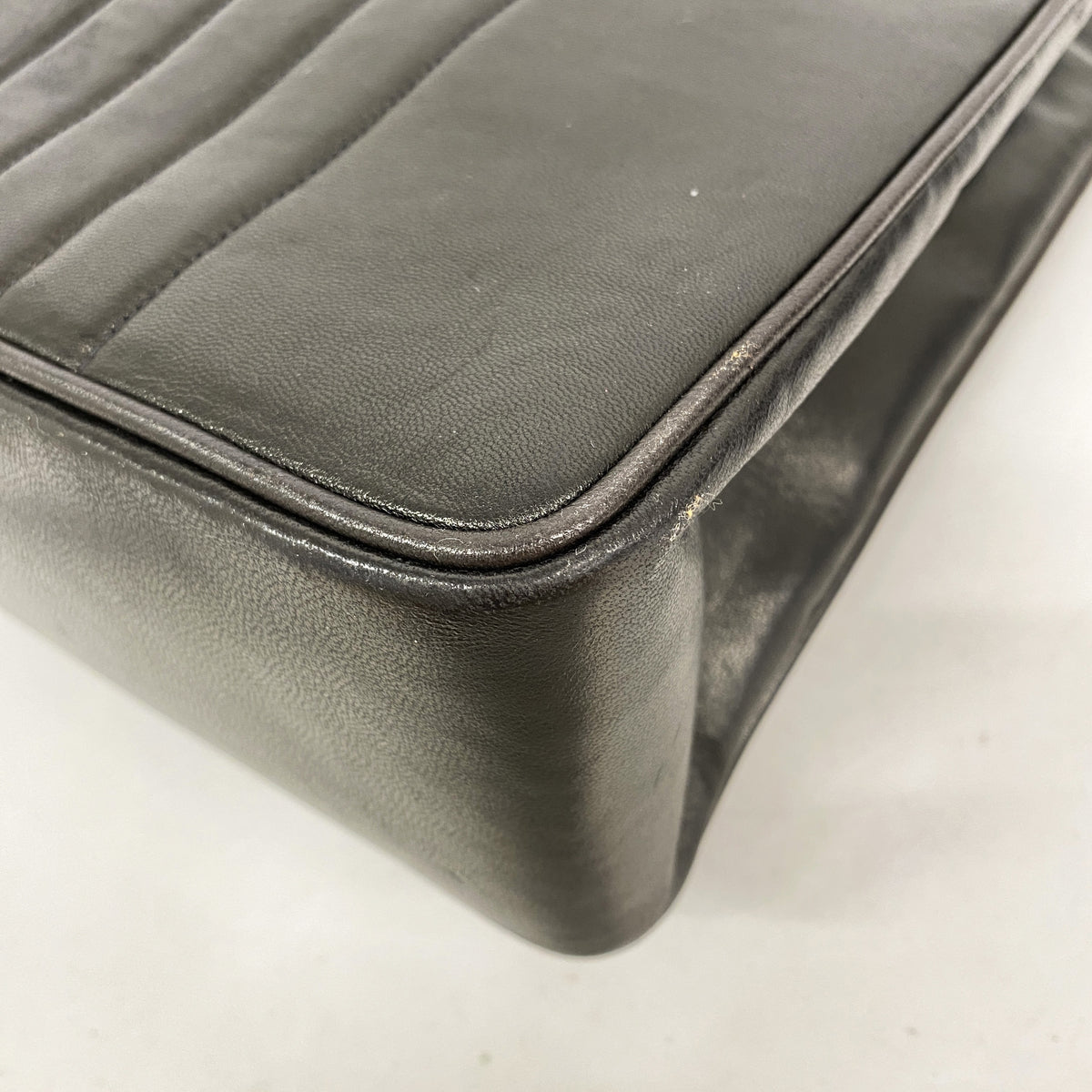 【6he5471】シャネル チェーントート マドモアゼル ラムスキン ブラック ゴールド金具【中古】レディース